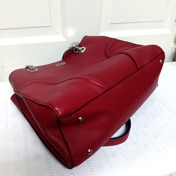 Guess Los Angeles Women's Shoulder Metal Strap Purse - Picture 13 of 14